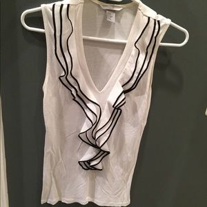 H&M ruffle v neck top
